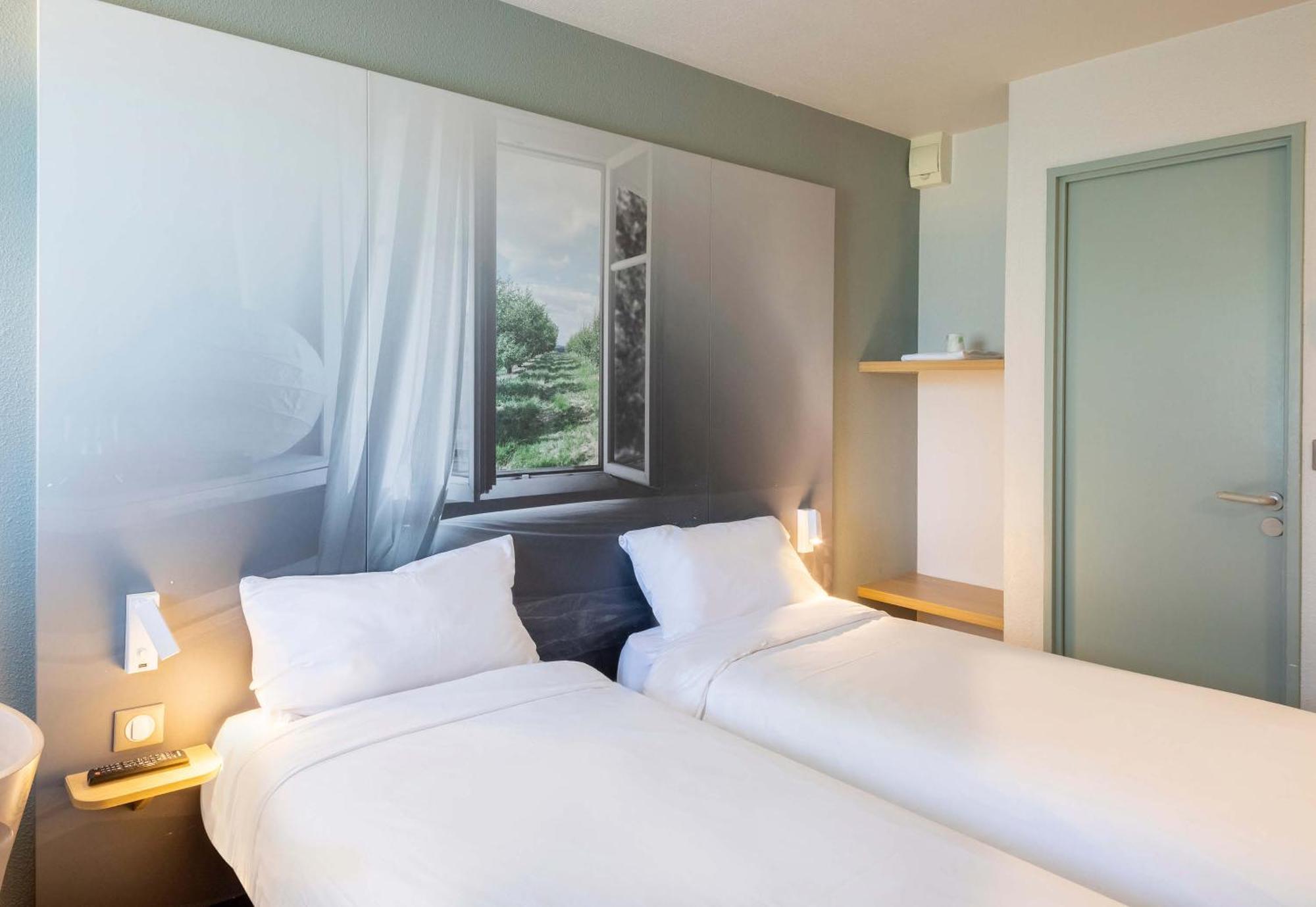B&B HOTEL Annecy Argonay Exterior foto